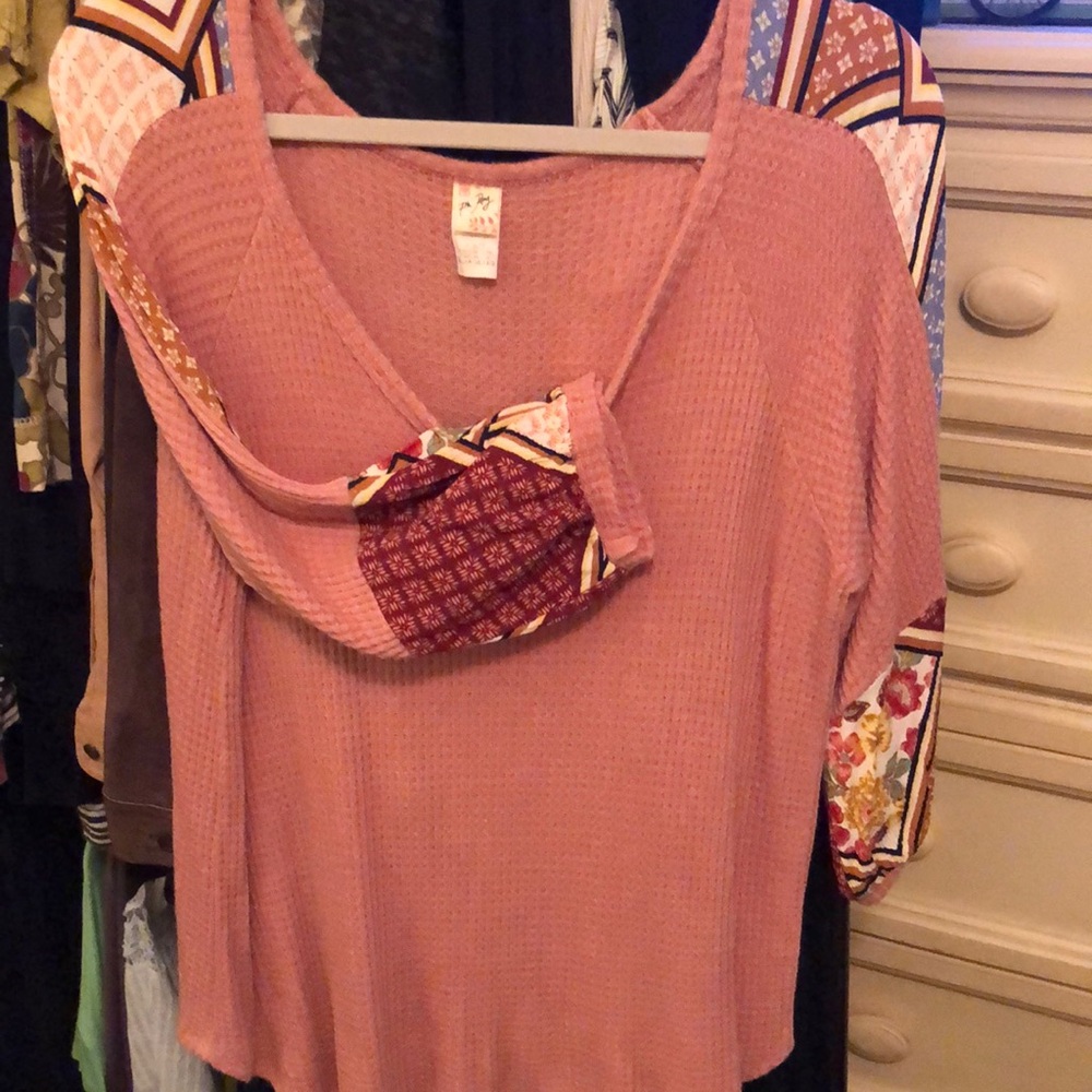 Ladies top, new without tags, never worn. Size XL